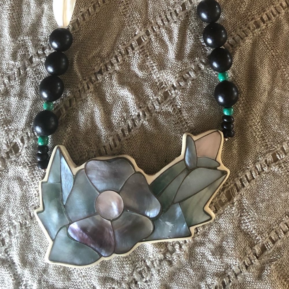 Vintage 80 statement necklace ceramic and floral 11 inch drop. - Picture 1 of 4